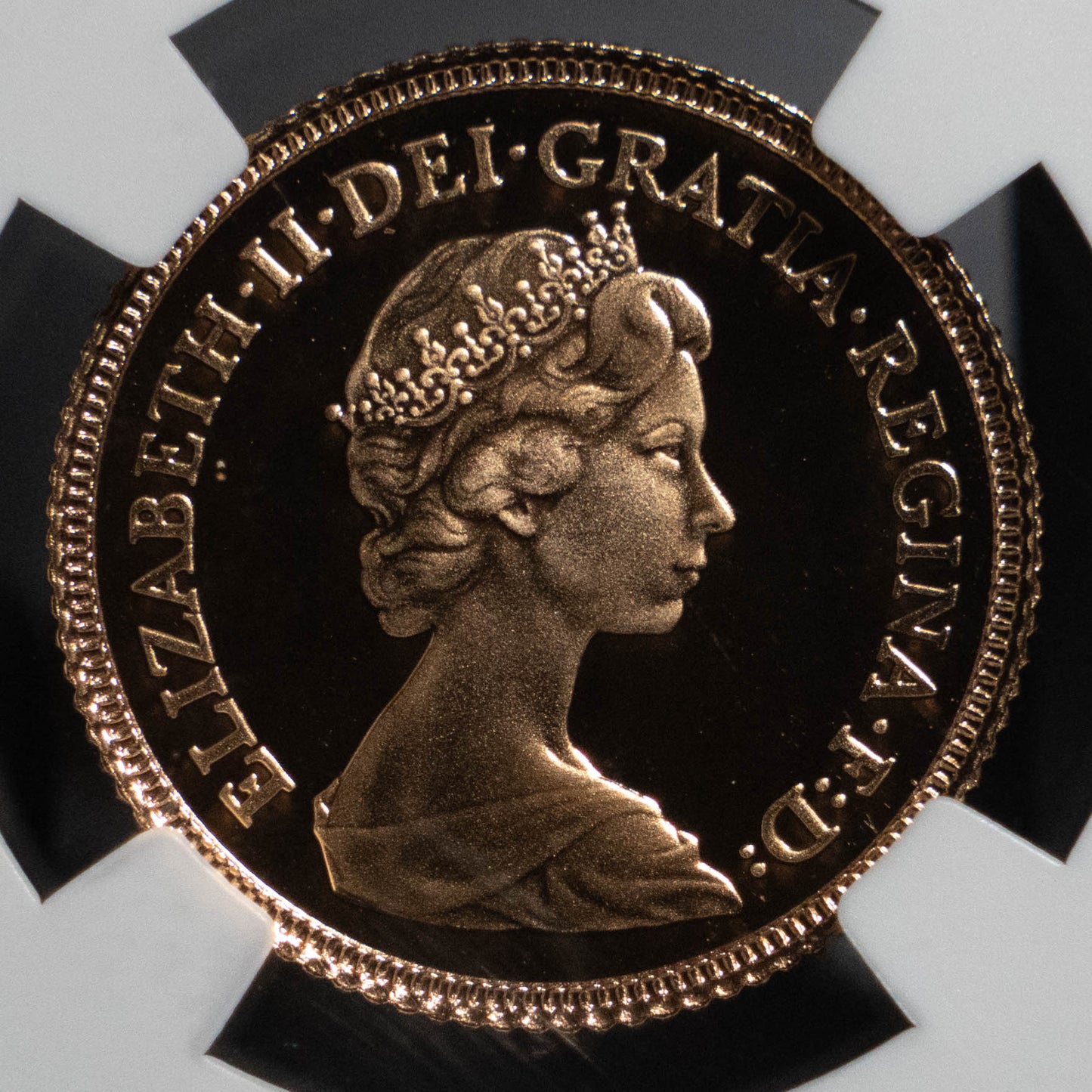 1982 ヤングエリザベス ハーフソブリン 金貨 NGC PF70UC