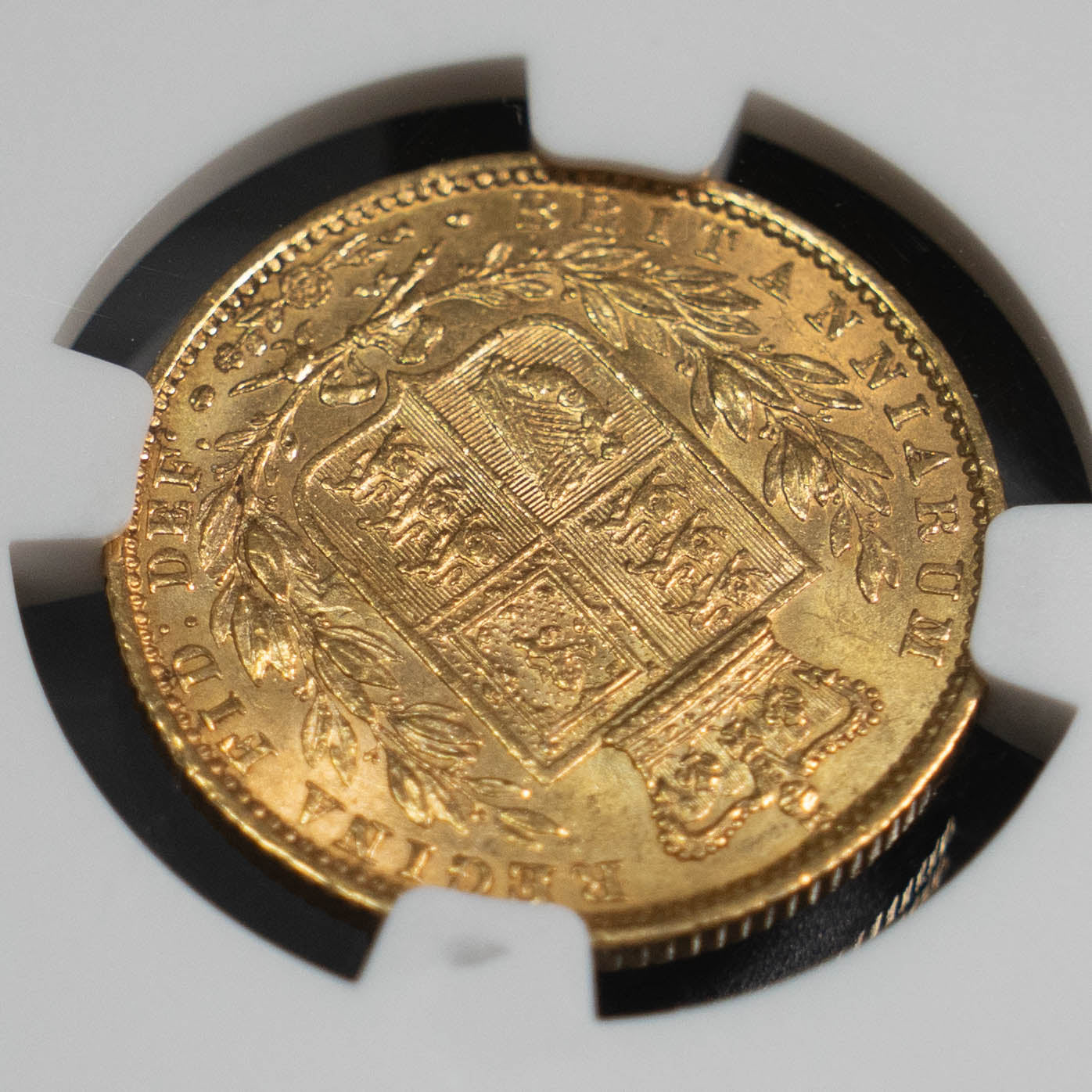 1862年 ヴィクトリア女王 ヤングヘッド ソブリン金貨 NGC AU58 シールド