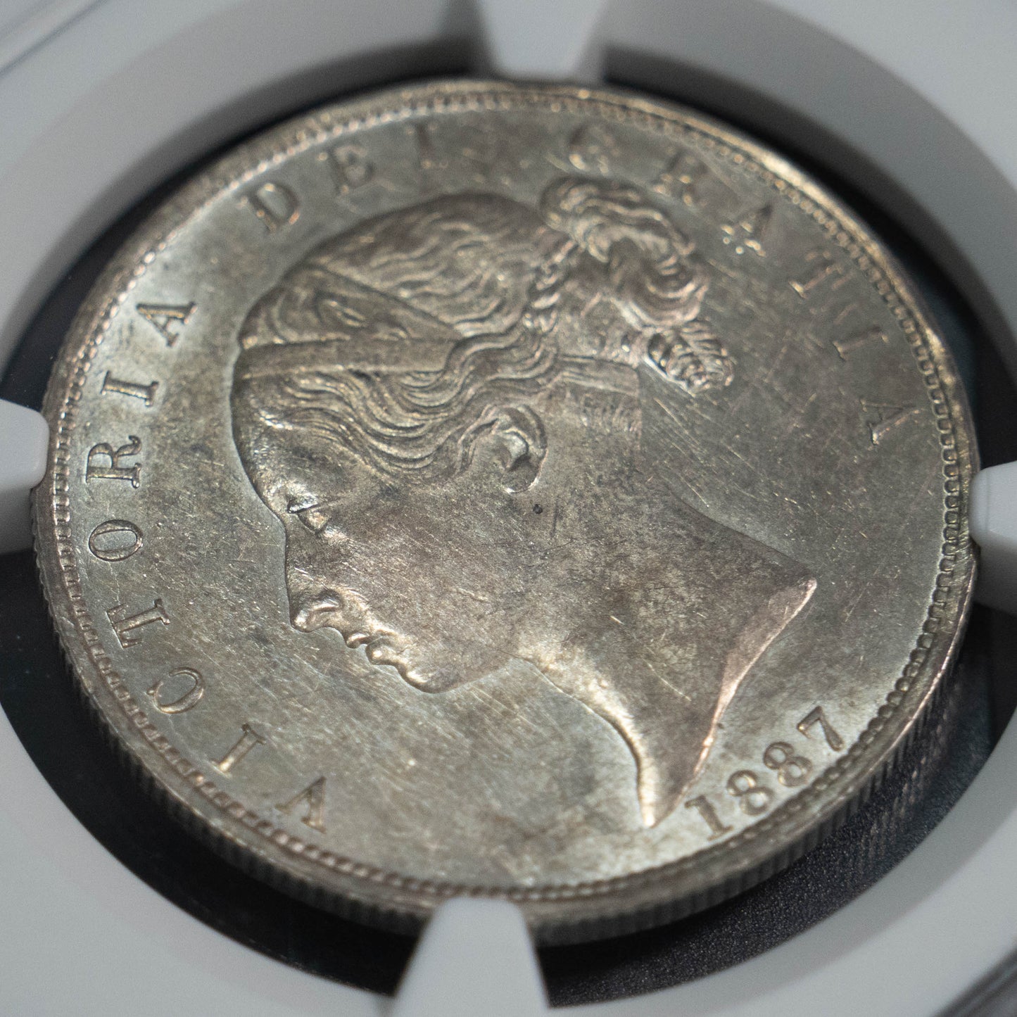 1887 イギリス ハーフクラウン銀貨 NGC AU58 ヴィクトリア ヤングヘッド